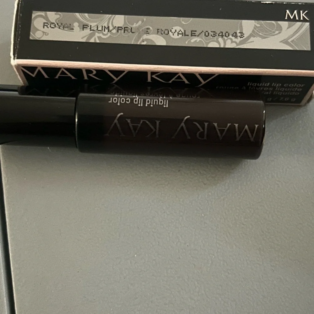 Mary Kay Royal Plum Liquid Lipstick